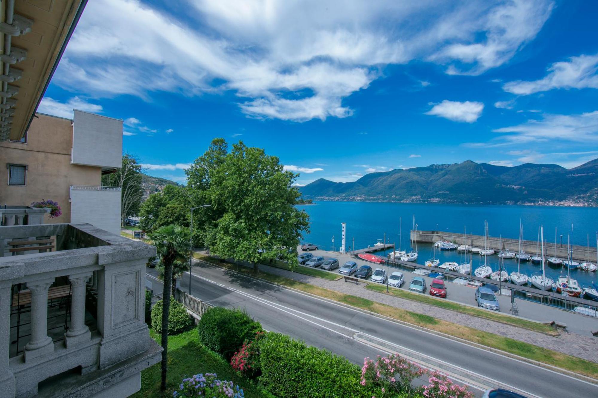 Residenza Oleandro Lake View Luino Center - Happy Rentals المظهر الخارجي الصورة