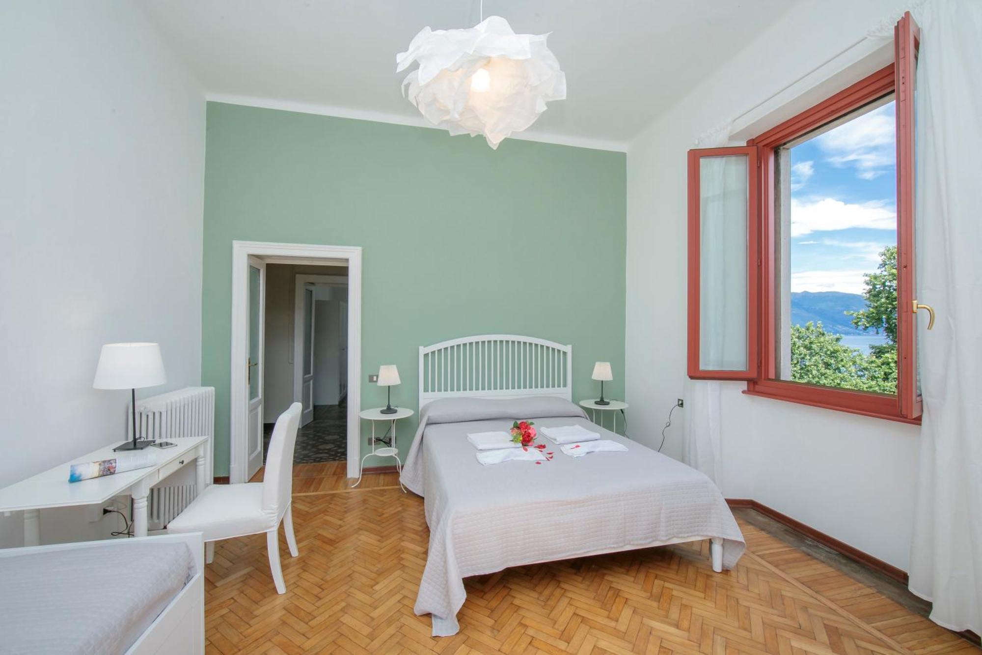 Residenza Oleandro Lake View Luino Center - Happy Rentals المظهر الخارجي الصورة