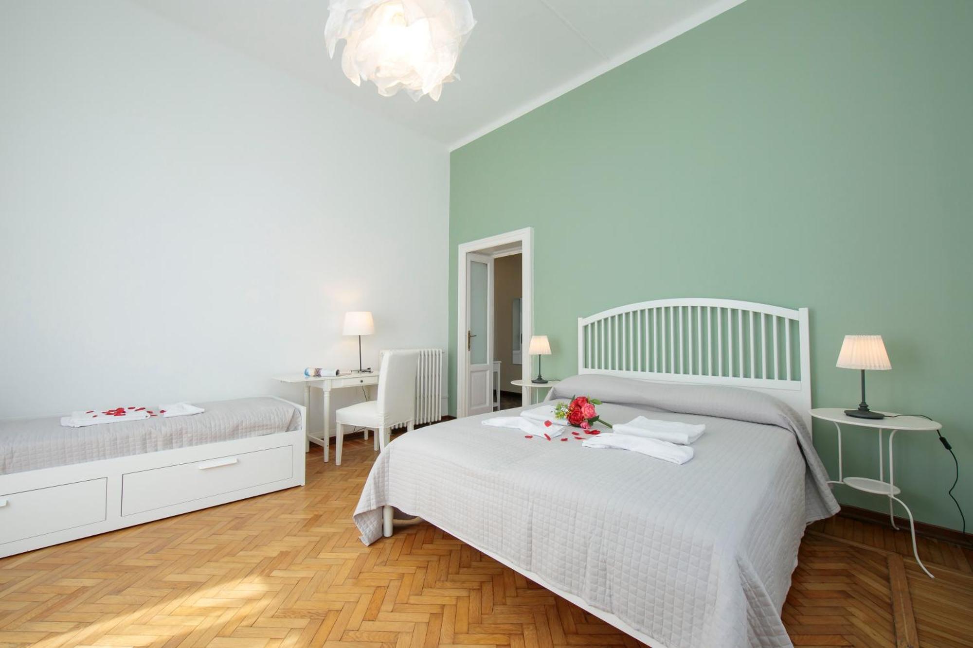 Residenza Oleandro Lake View Luino Center - Happy Rentals المظهر الخارجي الصورة