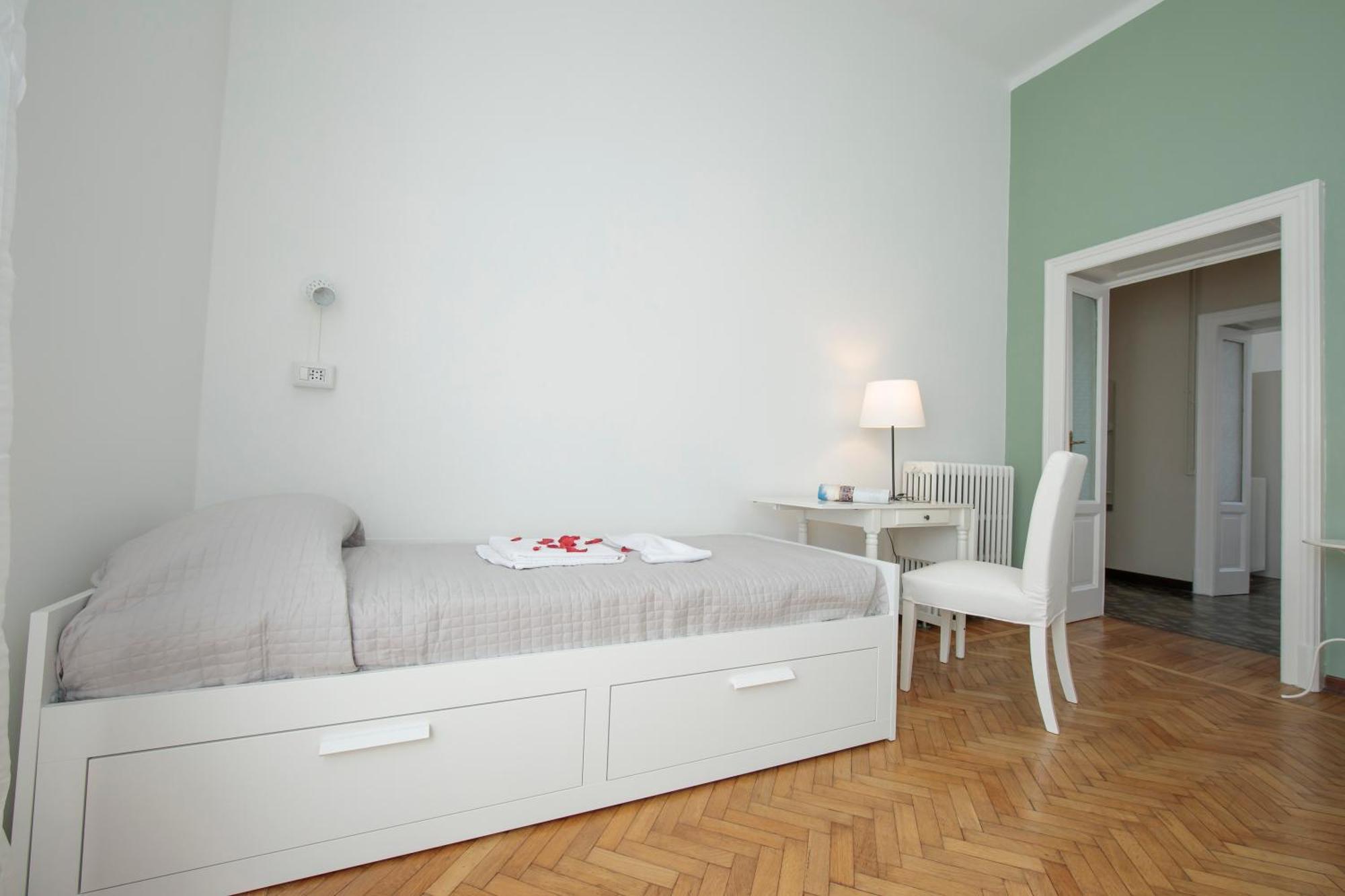Residenza Oleandro Lake View Luino Center - Happy Rentals المظهر الخارجي الصورة